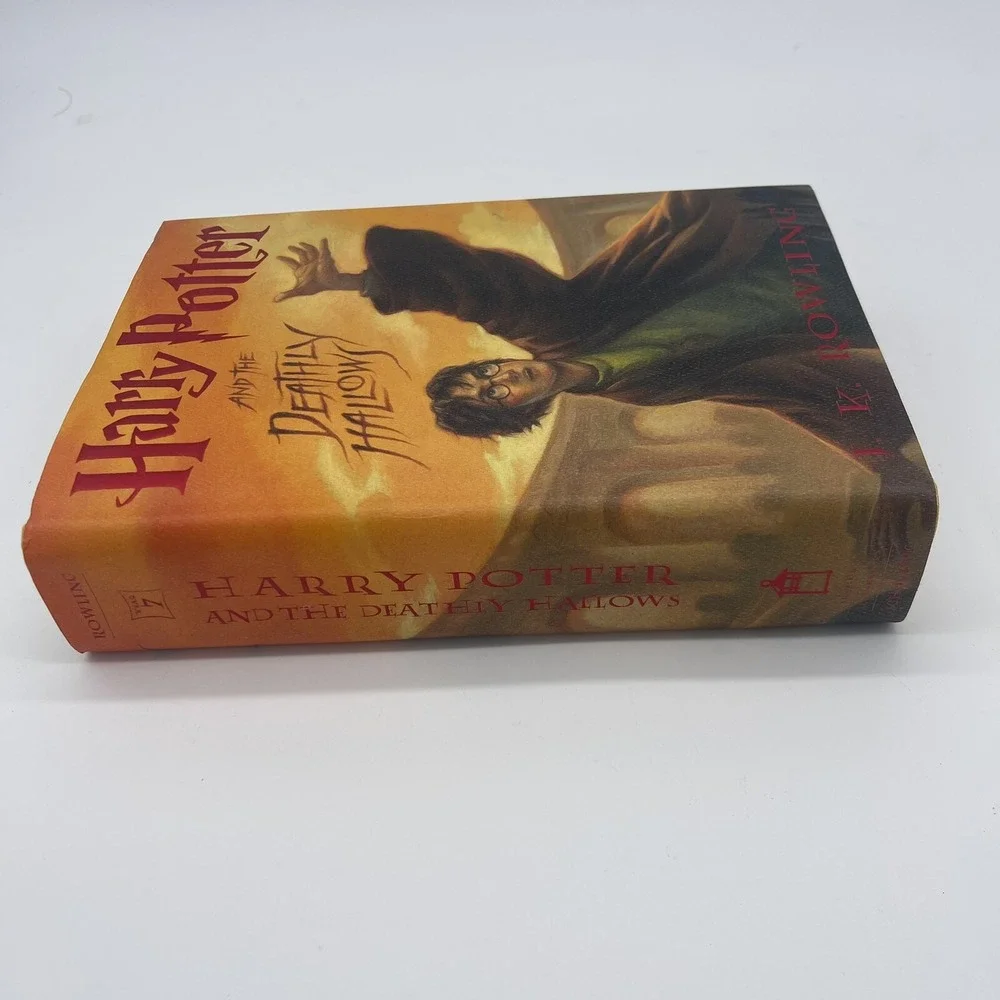 Harry Potter and the Deathly Hallows [Book 7]‎